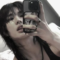 hwang hyujin