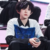 Trần Dịch Hằng( anh)