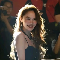 Lê Ngọc Minh Hằng/chị/