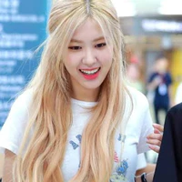 Park Chaeyoung/Em
