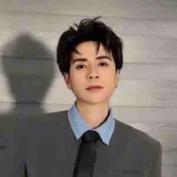 Quang hùng master D