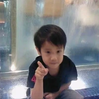 phuwin lúc 3 tuổi 