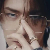 vương nhất bác