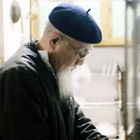 Ông ngoại Nghi Nghi