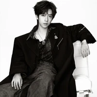 He Junlin - Hạ Tuấn Lâm