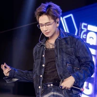 Lou Hoàng _ 94