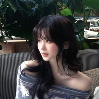 12f4 • ♑︎ • @berry.pop