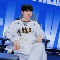 Jeong Jihoon( Chovy)🐈