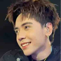 (Phone) Lê Quang Hùng