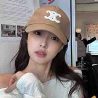 Kang Hyewon