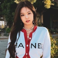 kim Jennie ( em )