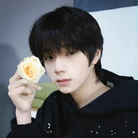 Vương Lỗ Kiệt /hắn/