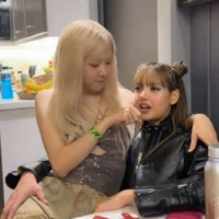 Con tg mắc bệnh lừi giai đoạn cúi:))