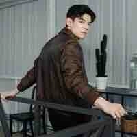 Jakarin Puribhat (bạn cô)