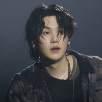 Tác Giả • Yeong