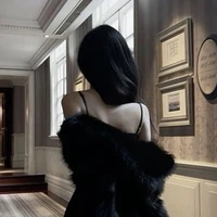 (hiệu trưởng/mẹ Hùng)