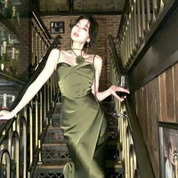 Trần Vĩ Hà [ mẹ Hiếu ]