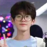 Quan Tuấn Thần (Q)