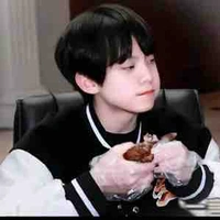 t/g bị ngu chí tả bẩm sinh