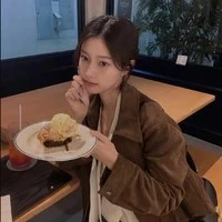Kang Hyewon