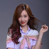 Irin Jaratpun (Claire)