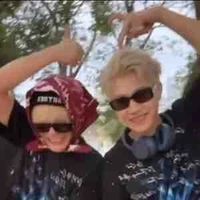 Nhỏ lười ra chap