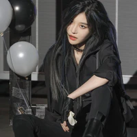 Vương Dịch_ cô