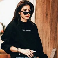 Faye Peraya Malisron ( Cô)
