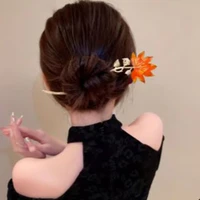 Mẹ cô