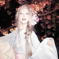 Ly Hoàng Tràm Hương