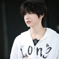 Trần Dịch Hằng(hắn)