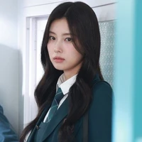 Kang Hyewon