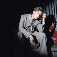 Anh Tú voi• Nguyễn Anh Tú