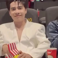 Hùng