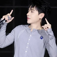 phone ( lê quang hùng)