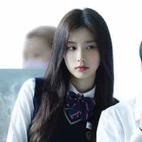 Kang Hyewon