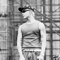 Lê Thượng Long ( Wean,khỉ - E)