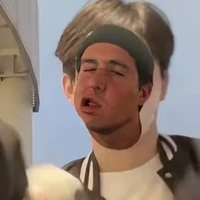 rô thích nhảy nhót