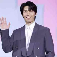 Hwang Jun-Ho [ Engima ]