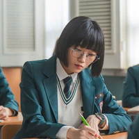 Choi Kyung - Chị