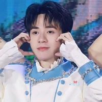 tổng tài  t/g