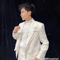 Lê Quang Hùng (phone)