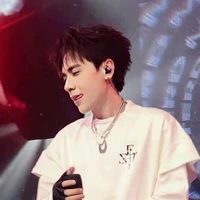 Quang Hùng master D_hồng