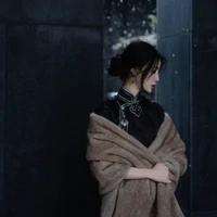 Bà Nhược(mẹ Y/n)