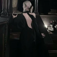 Mẹ cô_ Cố Nguyên Nhi