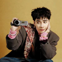 Lê Quang Hùng ( phone🐼)
