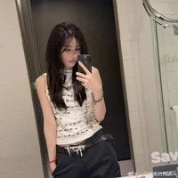 Vương Dịch( Cô)