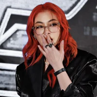 Faye Malisorn (bạn cô)