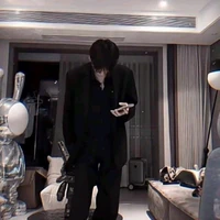 Nguyễn Hoàng Nam (ba của Sơn)