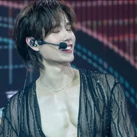 phuwin Tangsakyuen (em)